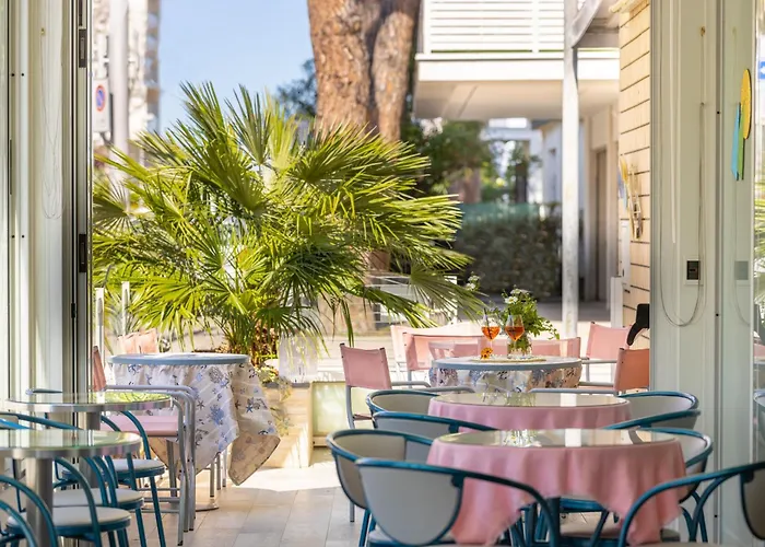 Hotel Caprice B&B - In Centro A Riccione
